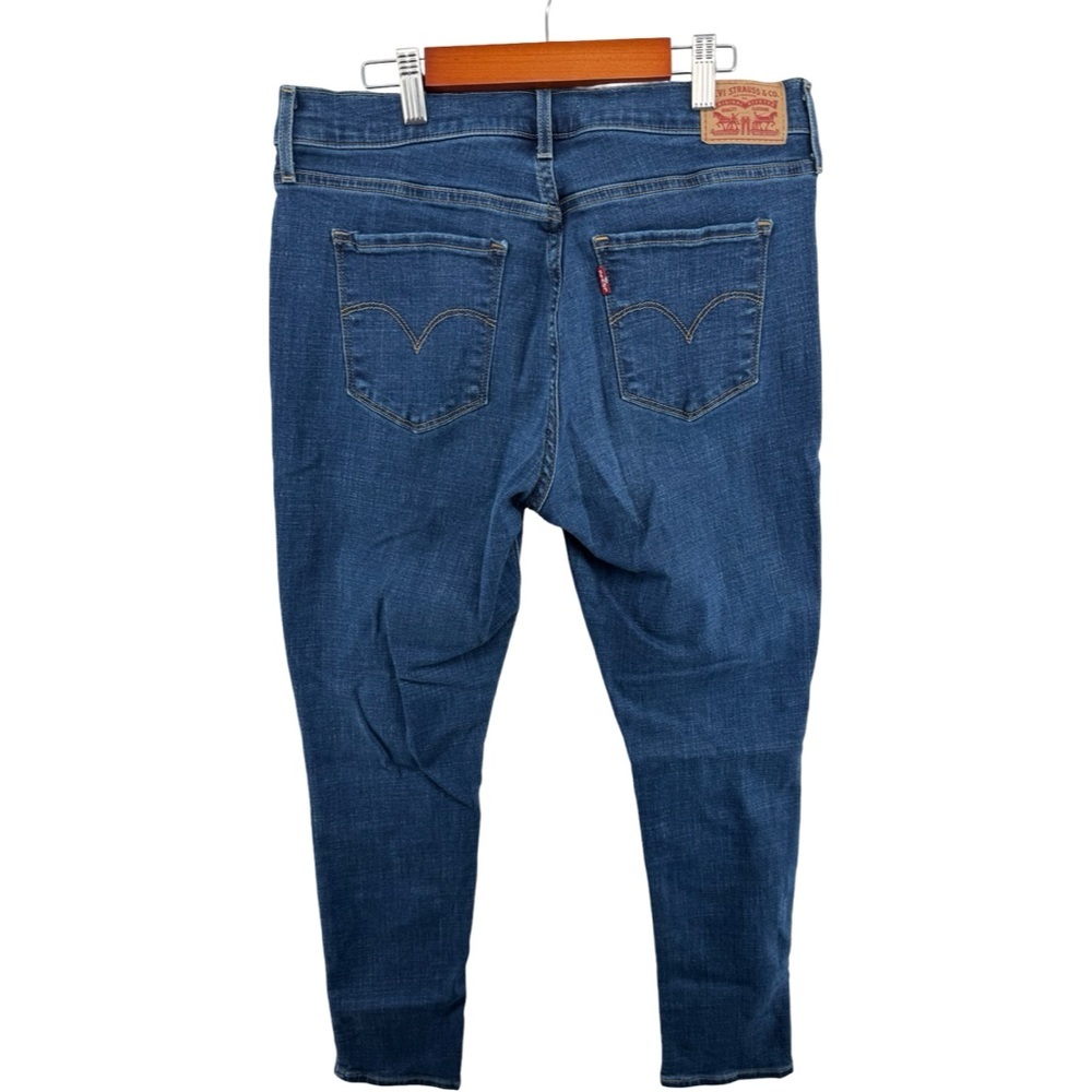 Levi's Women's 311 Shaping Skinny Jeans (31) - Picture 4 of 12